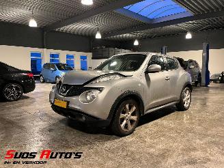 Vaurioauto  passenger cars Nissan Juke 1.6 Acenta Eco 97.000 NAP! 2011/1