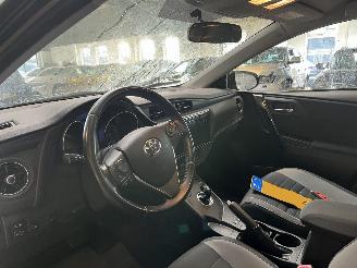 Toyota Auris 1.8 Hybrid NAP! picture 20