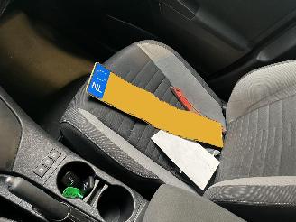 Toyota Auris 1.8 Hybrid NAP! picture 23