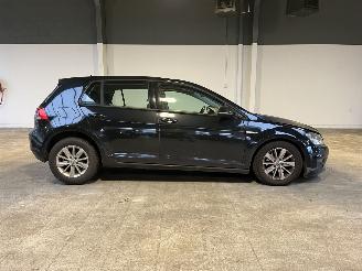Volkswagen Golf 1.6 TDI Trendline Plus BlueMotion picture 6