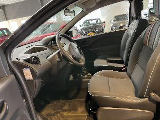 Renault Twingo 1.2 16V Collection NAP! picture 11