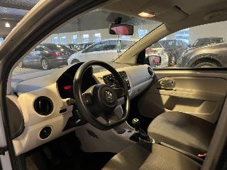 Volkswagen Up! 1.0 move up! picture 14