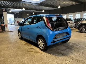 Toyota Aygo 1.0 VVT-i x-cite NAP! picture 3