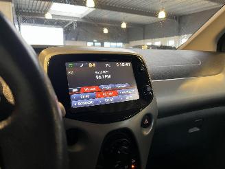 Toyota Aygo 1.0 VVT-i x-play NAP! picture 17