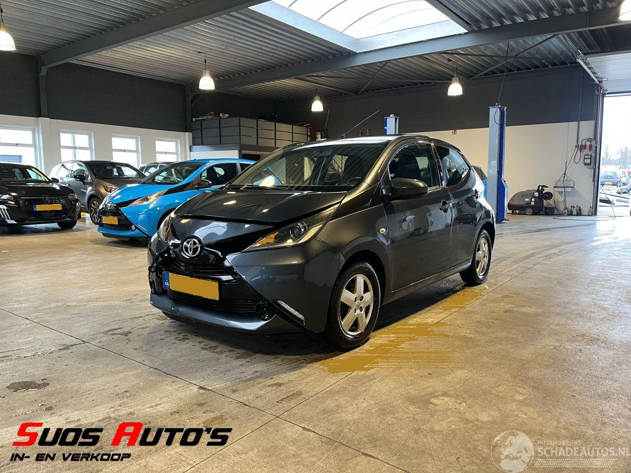 Toyota Aygo 1.0 VVT-i x-play NAP!