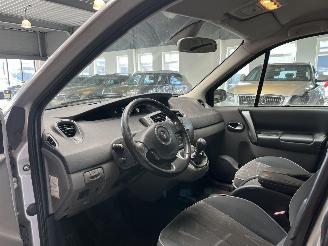 Renault Scenic 2.0-16V Tech Line picture 12