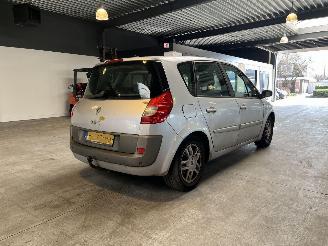 Renault Scenic 2.0-16V Tech Line picture 5
