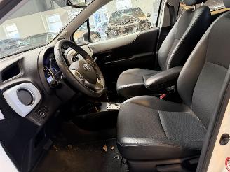 Toyota Yaris 1.5 Full Hybrid Dynamic 105.000 NAP! picture 18