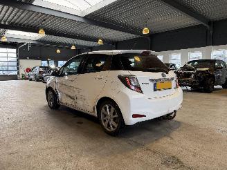 Toyota Yaris 1.5 Full Hybrid Dynamic 105.000 NAP! picture 3