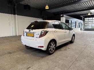 Toyota Yaris 1.5 Full Hybrid Dynamic 105.000 NAP! picture 5