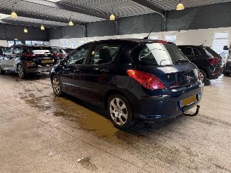 Peugeot 308 1.6 HDiF Millesim 200 NL NAP! picture 3