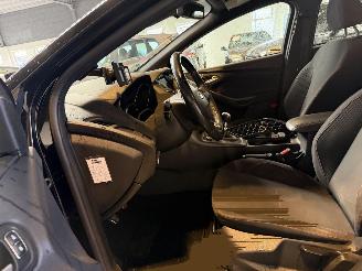 Ford Focus 1.0 Titanium picture 16