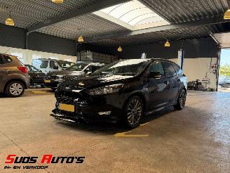 skadebil auto Ford Focus 1.0 Titanium 2017/11