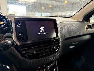 Peugeot 2008 1.2 PureTech Allure Automaat! 90.000 KM! picture 17