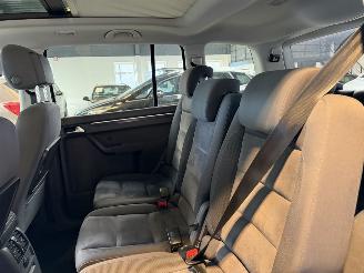 Volkswagen Touran 1.2 TSI Highline BlueMotion 7 persons NAP! picture 13