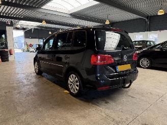 Volkswagen Touran 1.2 TSI Highline BlueMotion 7 persons NAP! picture 3