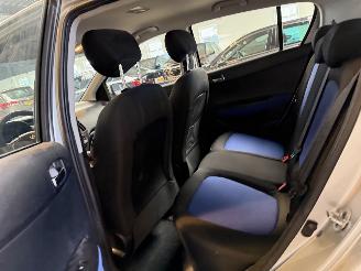 Hyundai I-20 1.4i DynamicVersion Automaat picture 11
