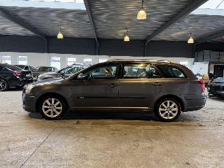 Toyota Avensis Wagon 1.8 VVTi Luna picture 2