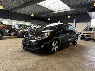 Schadeauto Kia Rio 1.4 CVVT ExecutiveLine 2014/5