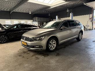 krockskadad bil auto Volkswagen Passat 1.6 TDI Highline 2017/5