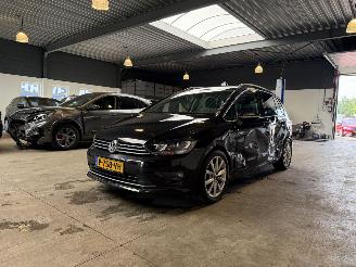 Unfallwagen Volkswagen Golf Sportsvan 1.4 TSI Highline 2017/2