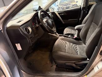 Toyota Auris Touring Sports 1.8 Hybrid Sports 170.000 NAP! picture 16