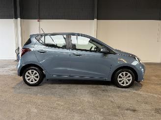 Hyundai I-10 1.0i picture 6