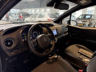 Toyota Yaris 1.5 Hybrid Executive picture 21