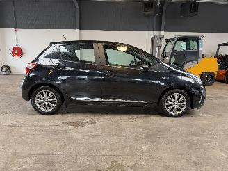 Toyota Yaris 1.5 Hybrid Executive picture 6