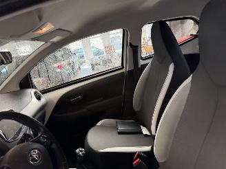 Toyota Aygo 1.0 VVT-i x-play NAP! picture 18