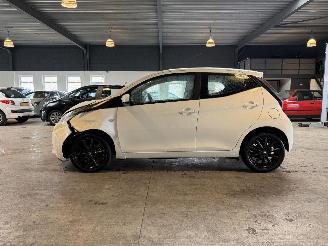 Toyota Aygo 1.0 VVT-i x-play NAP! picture 2