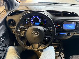 Toyota Yaris 1.5 Hybrid Dynamic 81.000 KM! picture 23