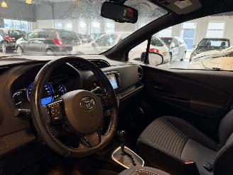 Toyota Yaris 1.5 Hybrid Dynamic 81.000 KM! picture 21