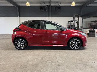 Toyota Yaris 1.5 Hybrid 32.000 KM! picture 6