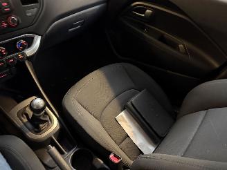 Kia Rio 1.2 CVVT picture 22