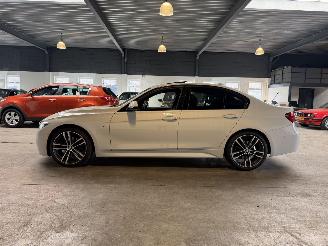 BMW 3-serie 320i M Sport NAP PANO! picture 2