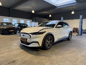 Damaged car Ford Mustang Mach-e Extended RWD 98 KWH 30.000 NAP! 2023/5