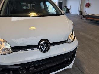 Volkswagen Up! 1.0 BMT move up! picture 11