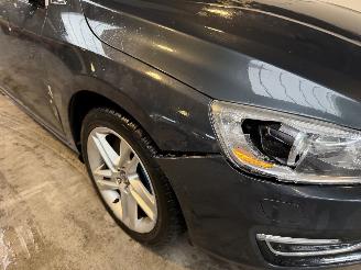 Volvo V-60 2.4 D6 AWD Plug-In Hybrid Summum picture 10