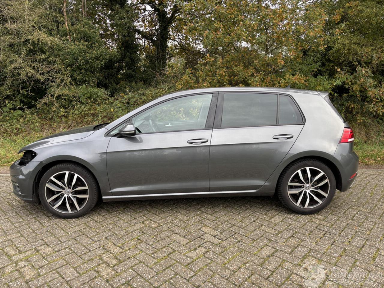 Volkswagen Golf 1.5 TSI Highline Automaat 122.000KM 2019