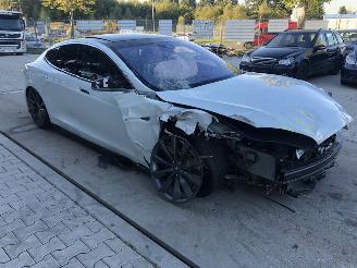 Tesla Model S 85D picture 5