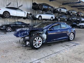 disassembly passenger cars Tesla Model S P85D 2015/7