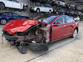 Salvage car Tesla Model S 70 2016/3