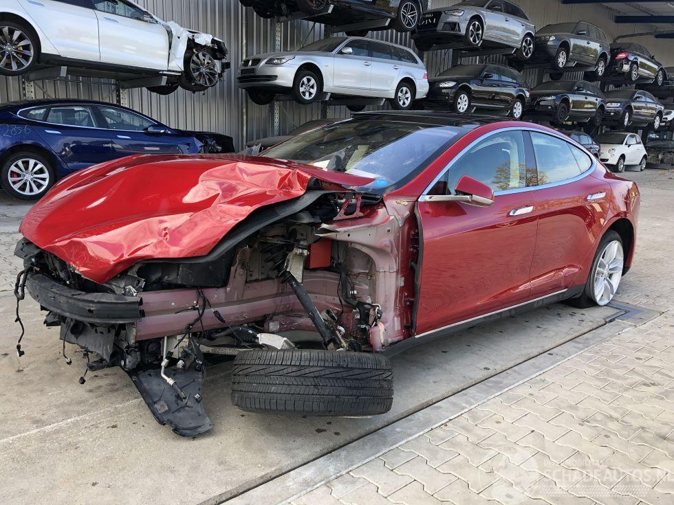 Tesla Model S 70