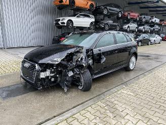 Salvage car Audi A3 e-tron 2017/1