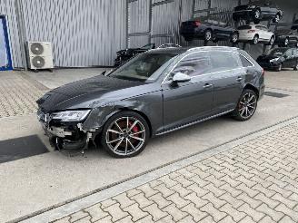 Salvage car Audi S4  2018/1