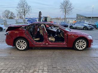 Tesla Model S  picture 2