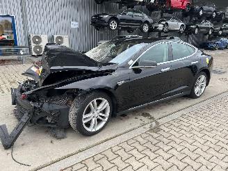 Auto da rottamare Tesla Model S 85 D AWD 2015/6