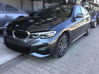Salvage car BMW 3-serie 320d 2019/12