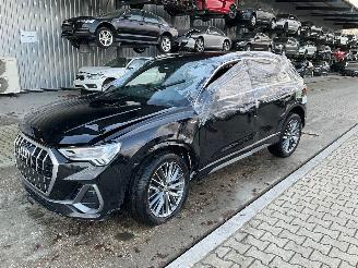 uszkodzony samochody osobowe Audi Q3 35 TFSI 2018/12